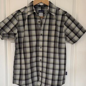Patagonia Boys’ Short-Sleeve Plaid Button-Up Shirt - NWT